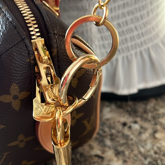 Authentic Louis Vuitton Chain - Picture 8 of 8